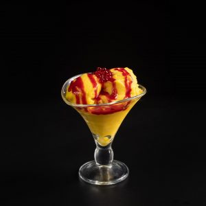 Sorbete de mango con coulis de frambuesa